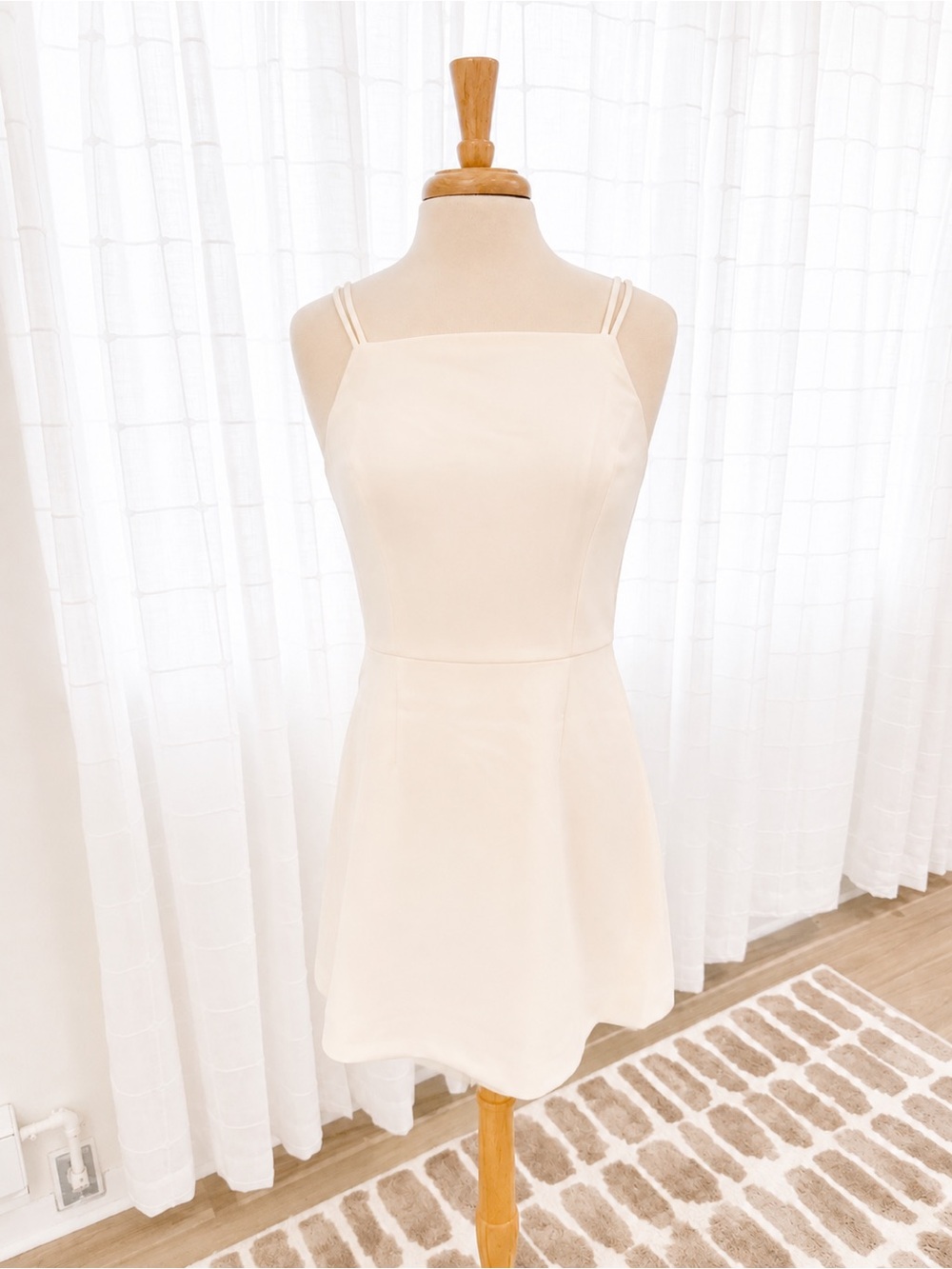 French Connection White Mini Dress – NWT – Size 8